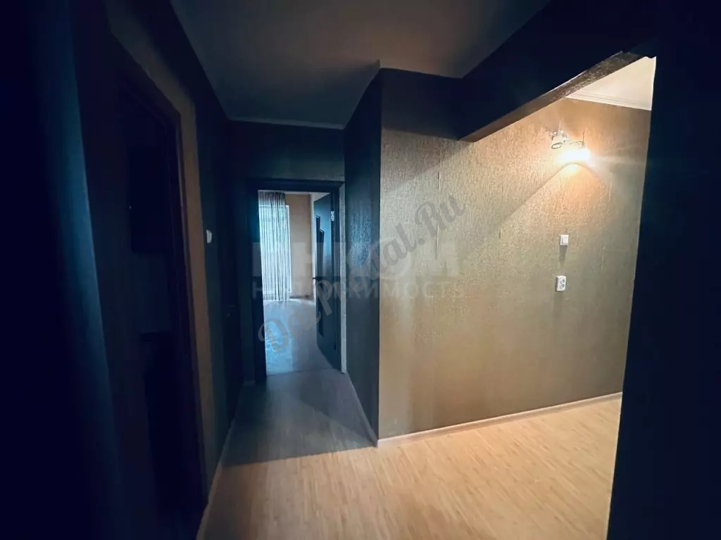 Продам 3к квартиру на 1ом Микрорайоне