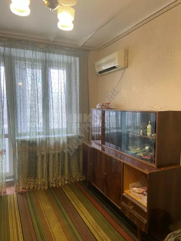 Продам 3к квартиру на Площади ВОВ ,4/5эт центр Луганска