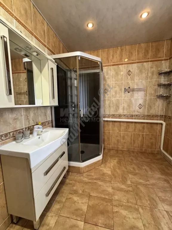 Продам дом рн Атрима, 418м2, 15 соток земли