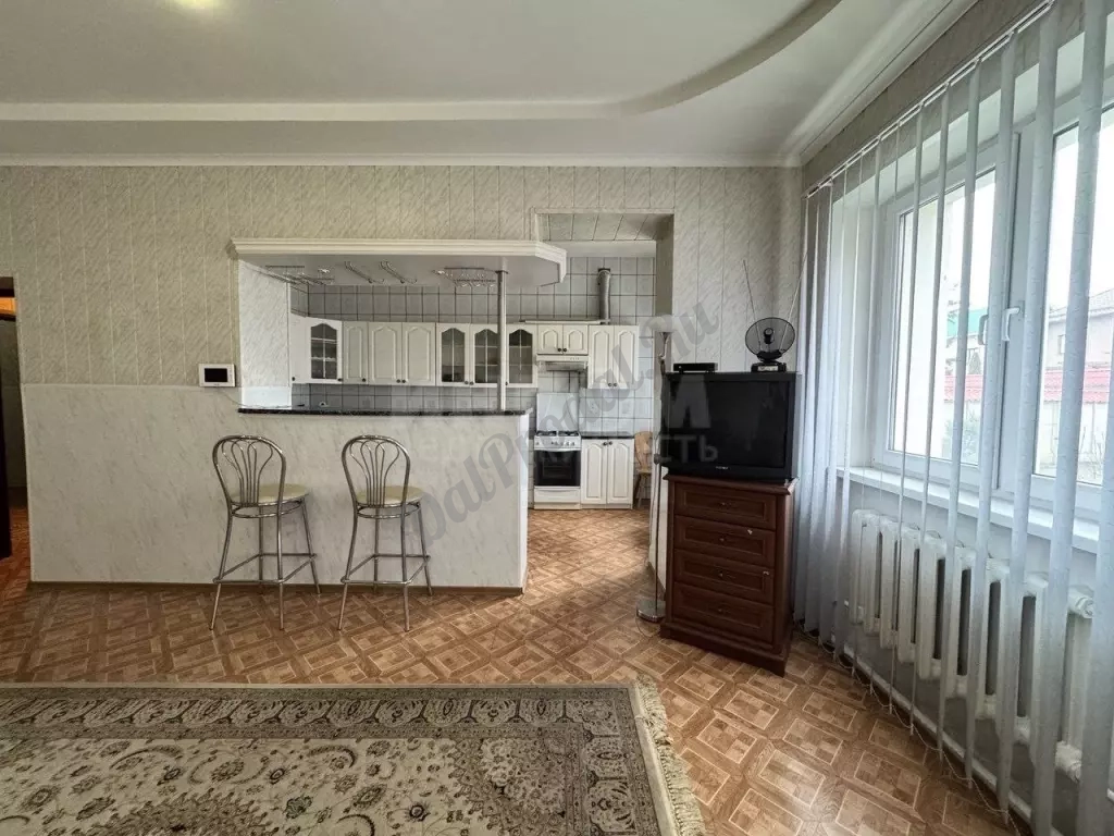 Продам дом рн Атрима, 418м2, 15 соток земли