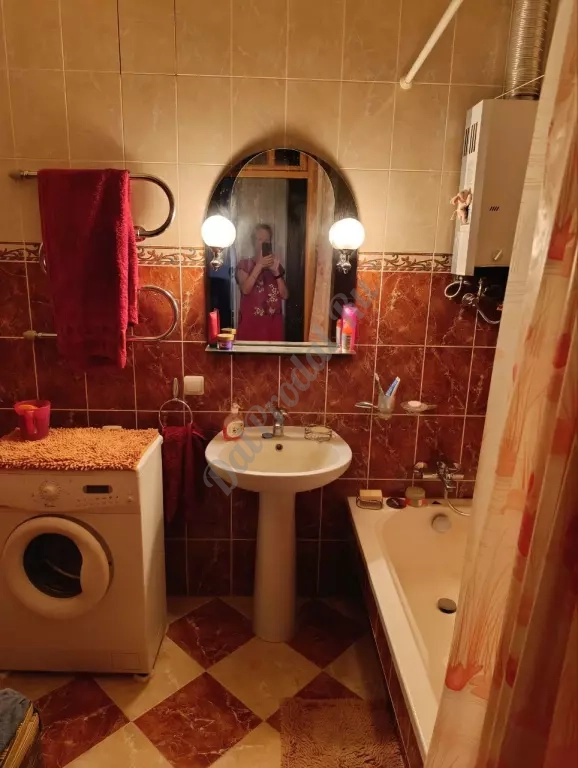 Продам 2к квартиру в центре, Театральная Площадь