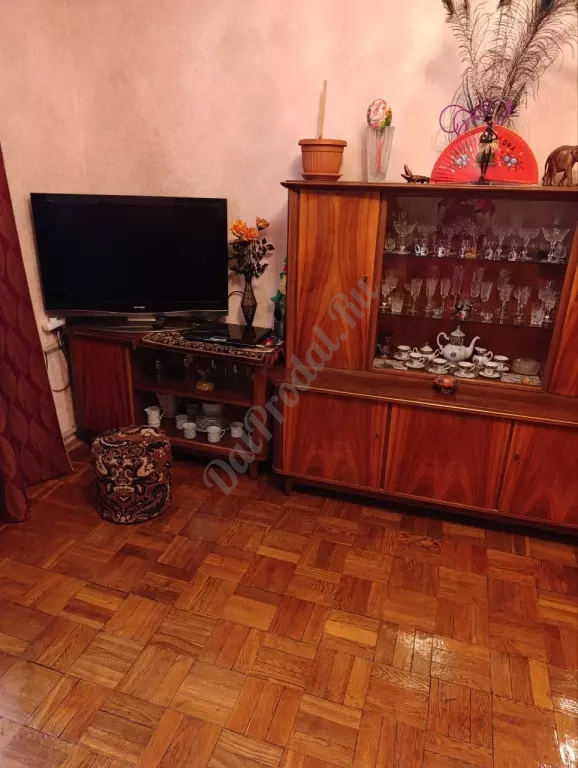 Продам 2к квартиру в центре, Театральная Площадь