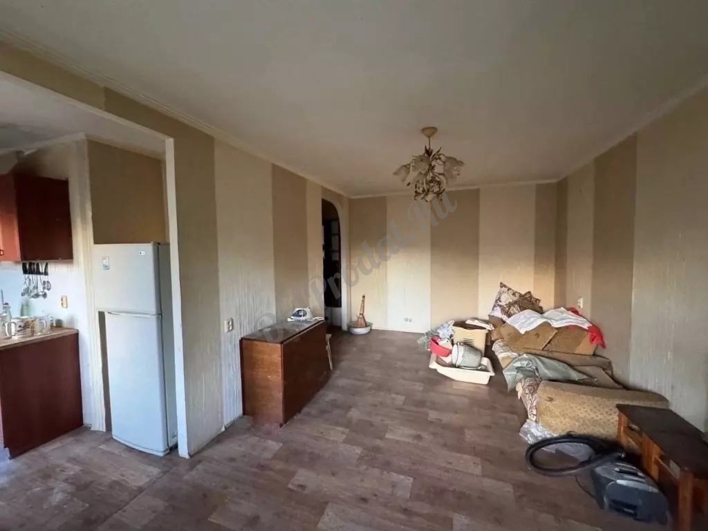 Продам 3-х комнатную квартиру в городе Луганск квартал Волкова