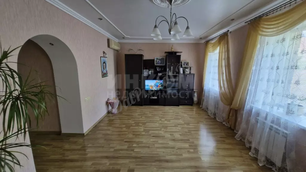 Продам 2-х этажный дом в городе Луганск