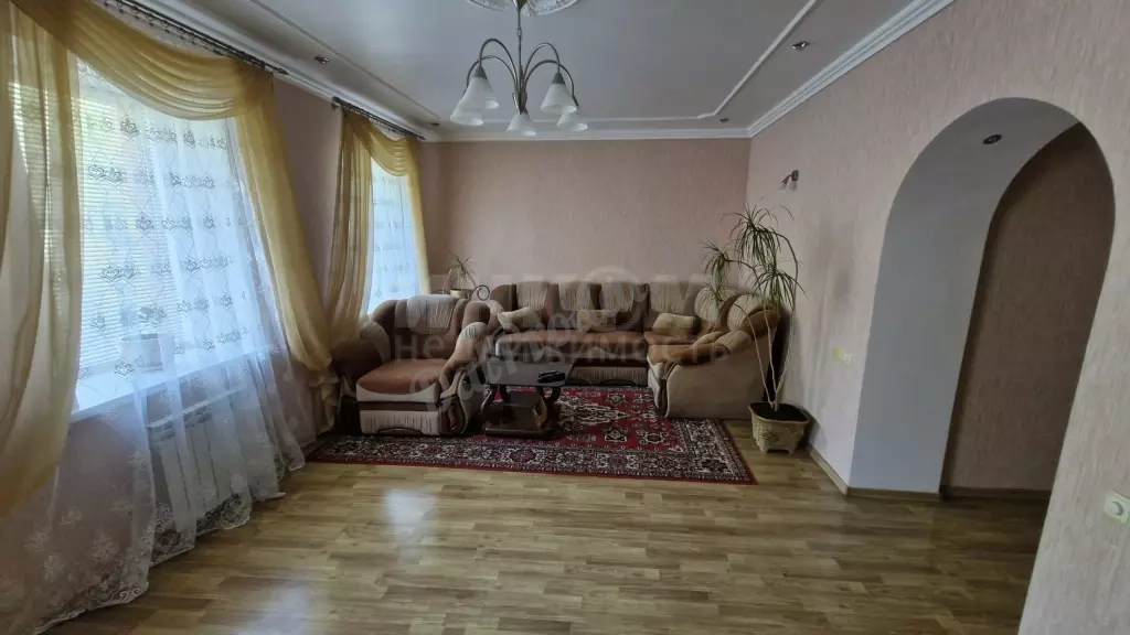 Продам 2-х этажный дом в городе Луганск