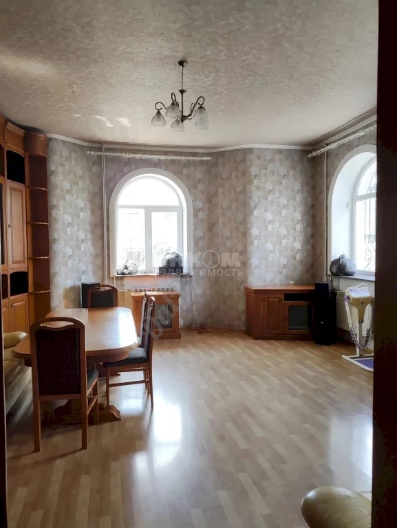 Продам дом 350 м2 в городе Луганск улица Смоленская