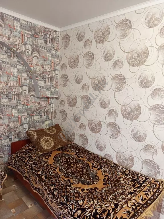 Продам 2-х комн квартиру в городе Луганск городок ОР