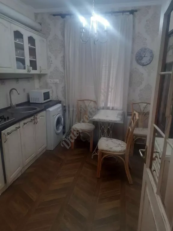 Продам 2-х комн квартиру с авт отоп в Центре города Луганск квартал Еременко