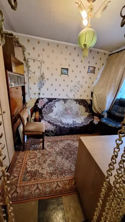 Продам 4-х комн квартиру в городе Луганск городок ОР
