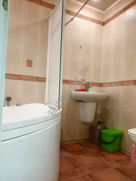 Продам 3к квартиру на кв.Комарова, а/о, ремонт