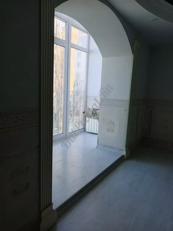 Продам 3к квартиру на кв.Комарова, а/о, ремонт