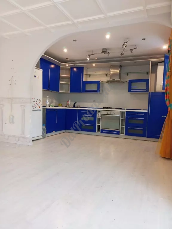 Продам 3к квартиру на кв.Комарова, а/о, ремонт