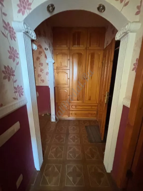 Продам 3-х комн квартиру в городе Луганск квартал Якира