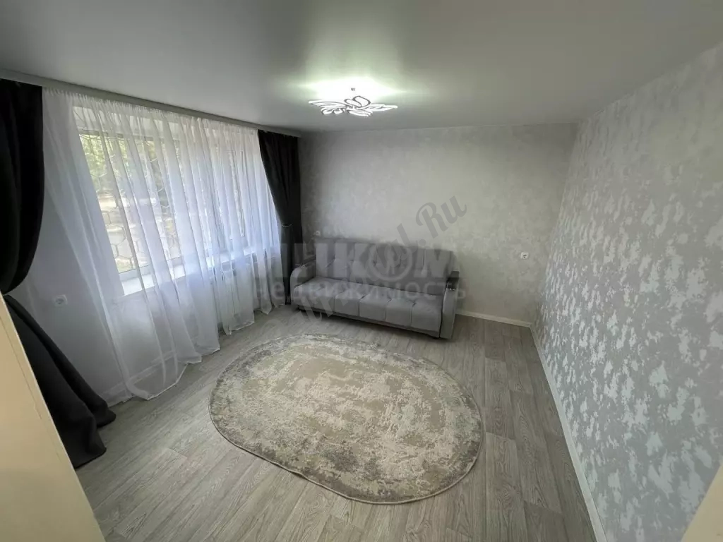 Продам 1комнату в городе Луганск 26-й квартал