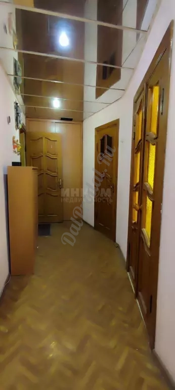 Продам 3к квартиру на кв.Солнечный ,3/5, а/о