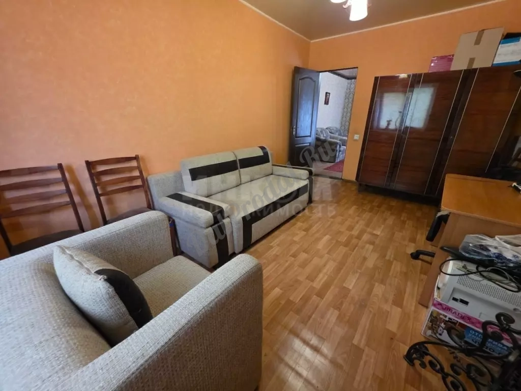 Продам 3к на земле в центре