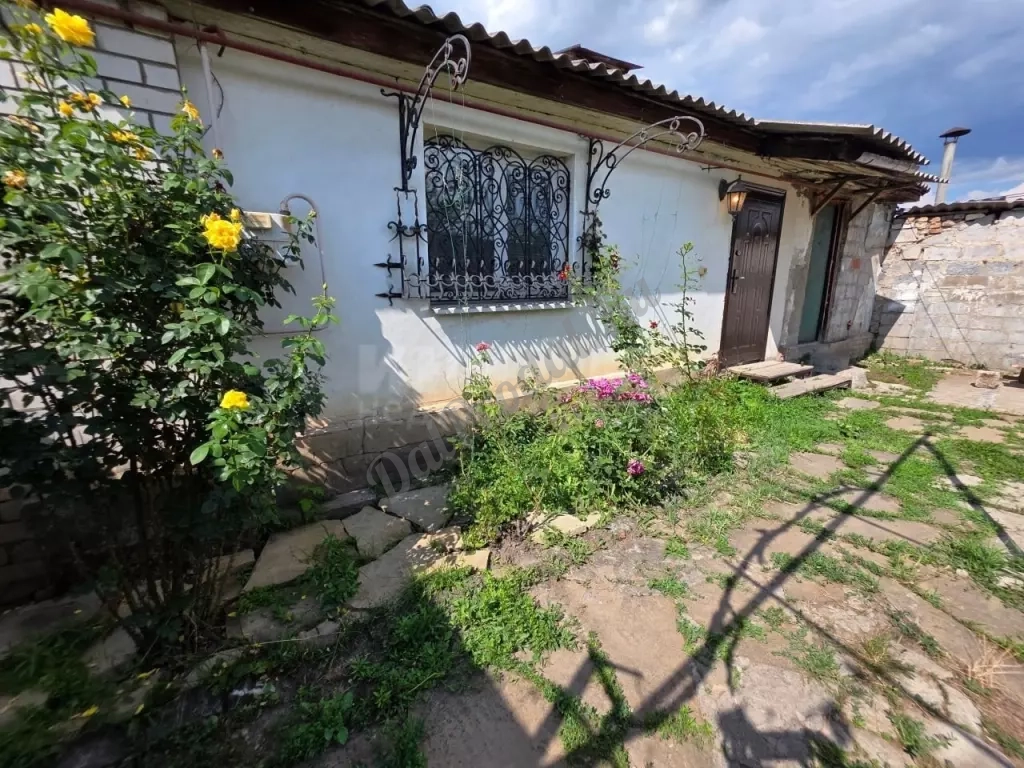 Продам 3к на земле в центре