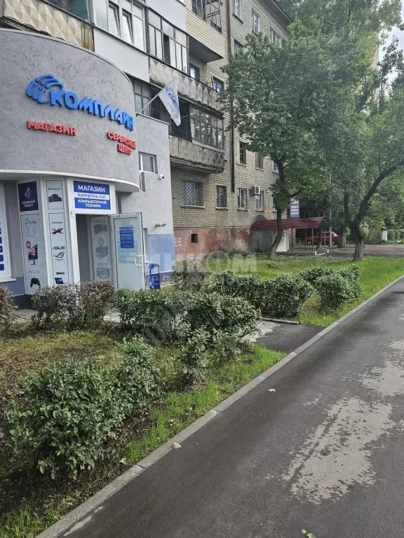 Продам помещение 100 м2 в городе Луганск квартал Дружба
