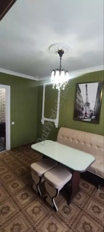 Продам 4-х комн квартиру с авт отоп в городе Луганск квартал 50-лет Октября