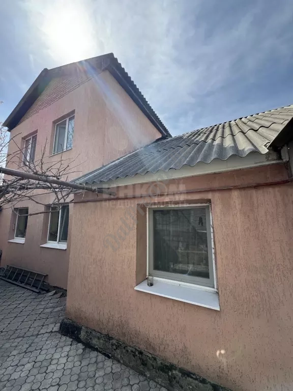 Продам дом в городе Луганск район остановки Филатова
