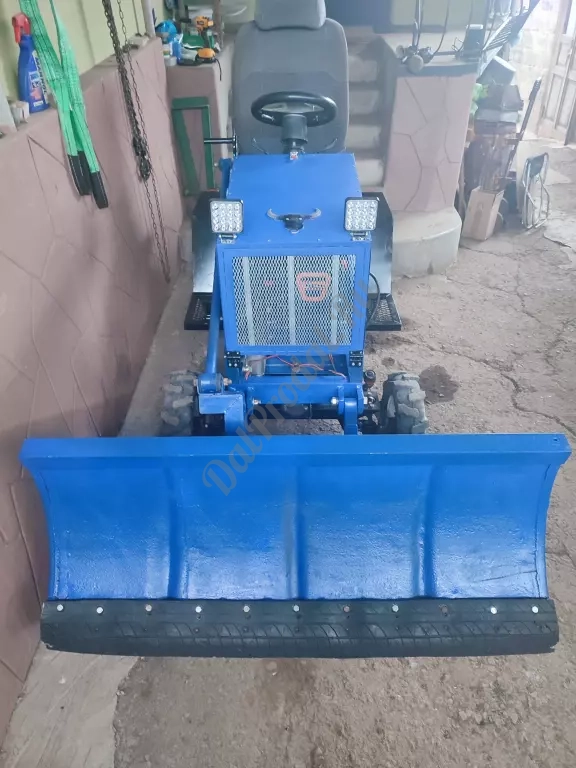 МТ минитрактор тягачь ,снегоуборочная техника и т.д.