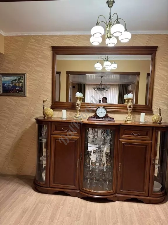 Продам 3-х комн квартиру в городе Луганск квартал Заречный