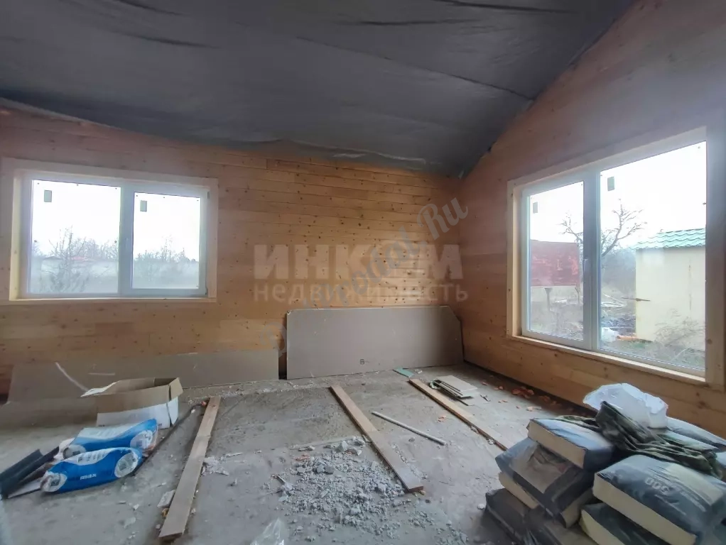 Продам дом в городе Луганск район Областной Больницы