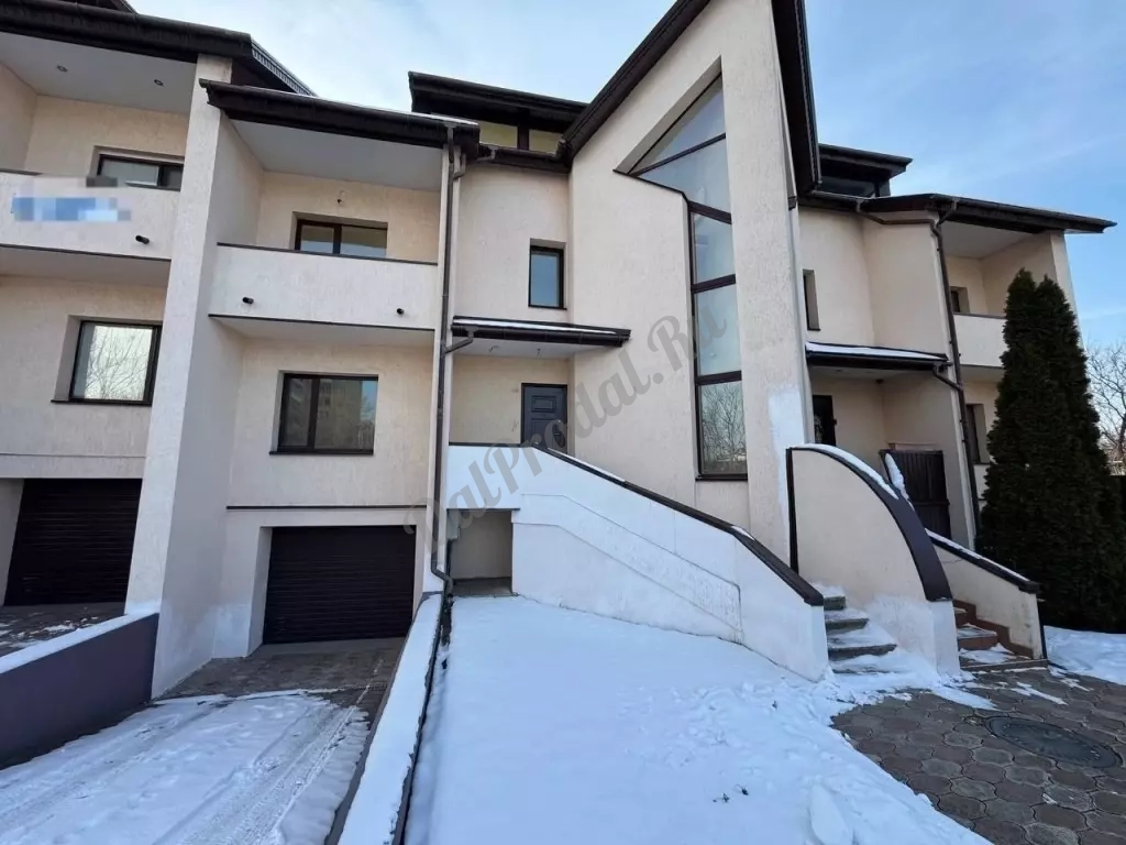 Продам таунхаус рн Оксфорда 287м2