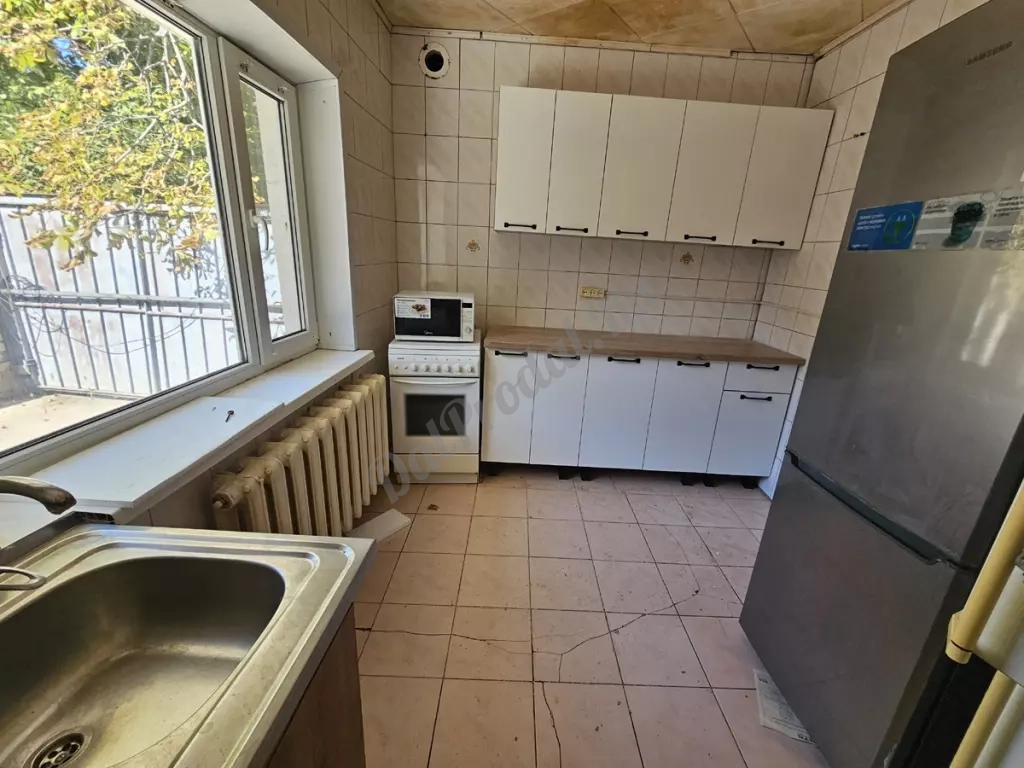 Продам дом в центре, 92м2, 8 соток приват